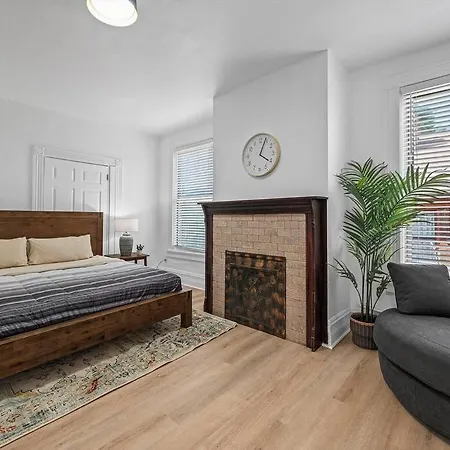 Shadyside, Central !4 Stylish And Central Studio With Free Parking Pittsburgh Exterior photo